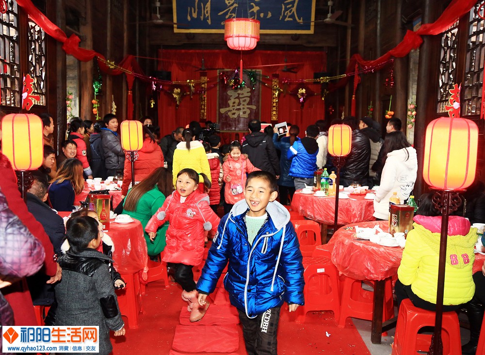 高朋满座.jpg