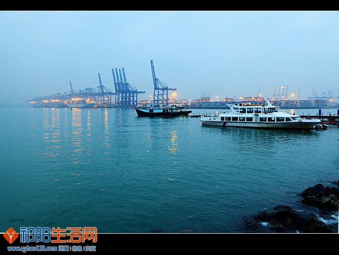 海港夜雨.jpg