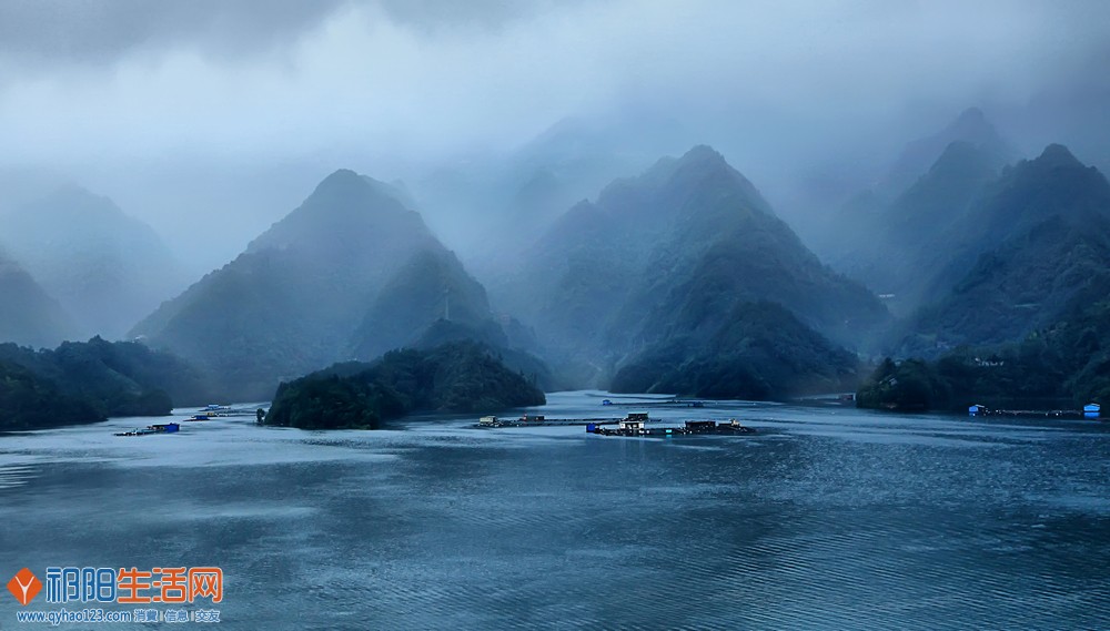 清江烟雨.jpg