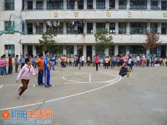 潘市中心小学大课间操——跳绳