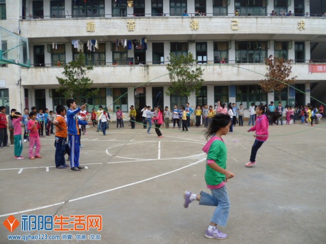 潘市中心小学大课间操——跳绳