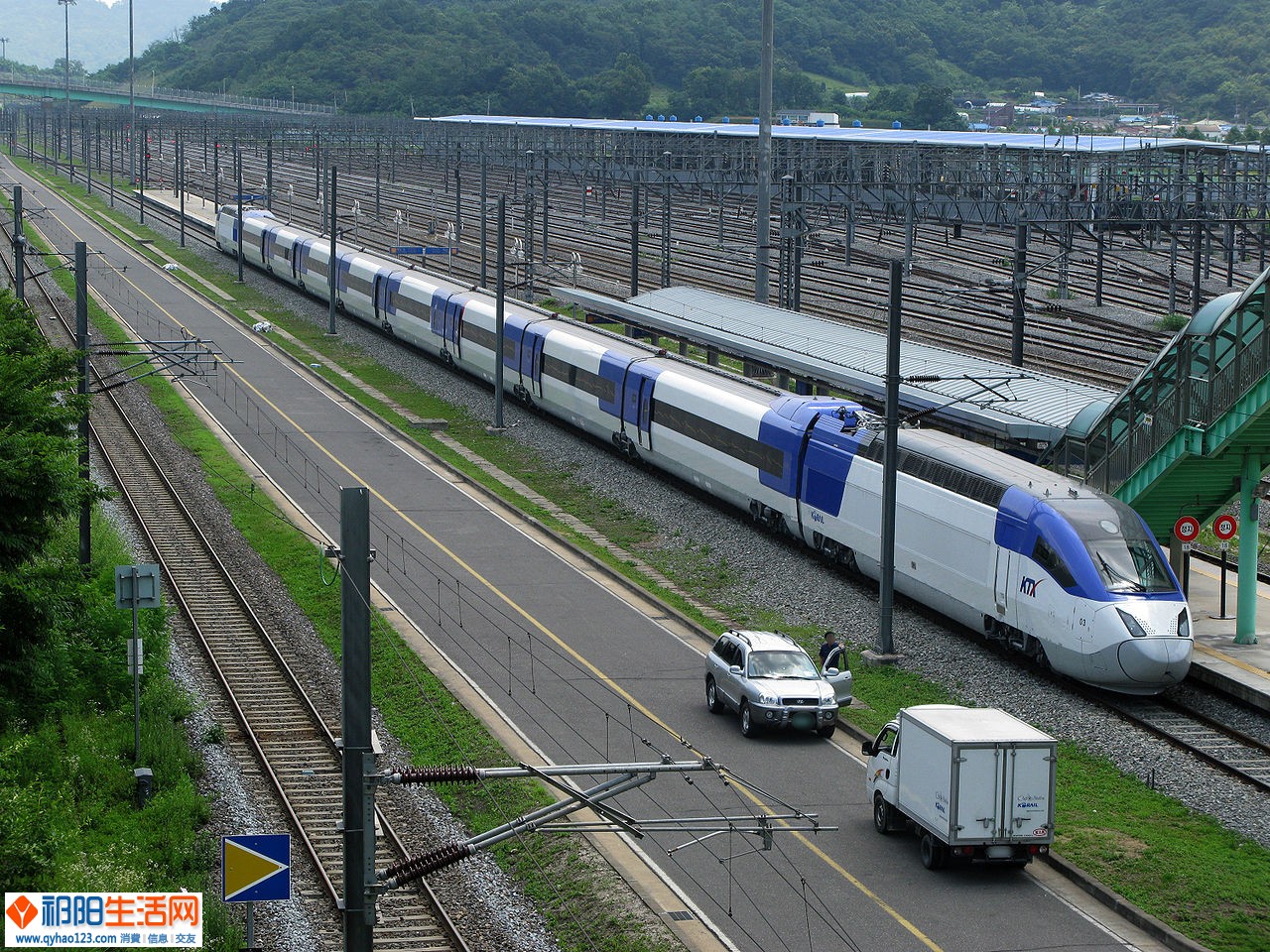 1280px-Korail_KTX-2.jpg