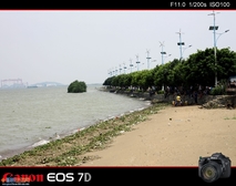 是单反 是EOS              佳能EOS7D 试机